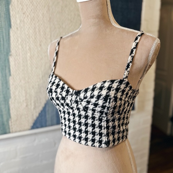 Stradivarius Black and White Houndstooth Crop Top - Picture 1 of 9